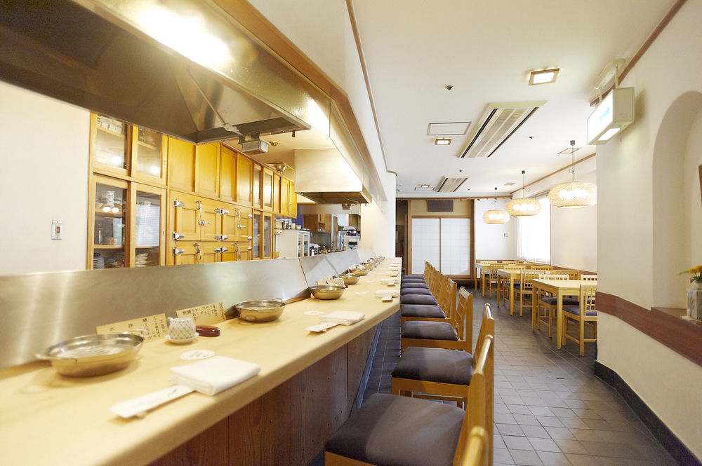 Hilltop Hotel Tokyo Bagian luar foto
