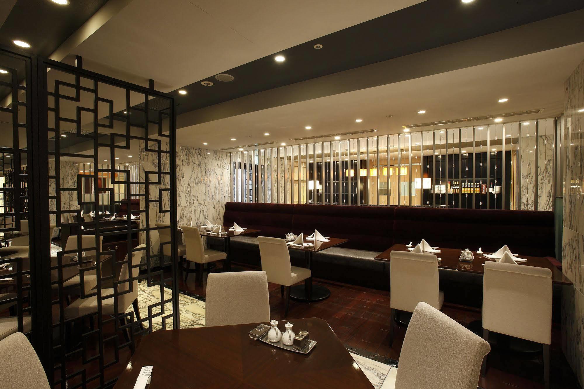 Hilltop Hotel Tokyo Bagian luar foto